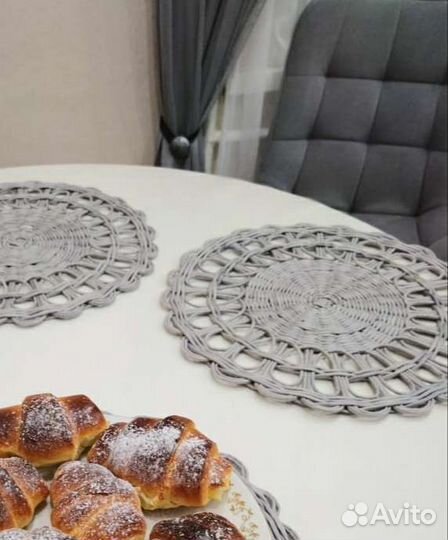 Салфетки,плейсмат плетеные на стол