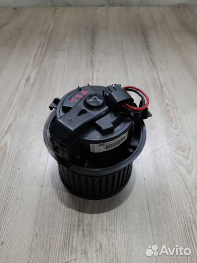 Вентилятор мотор печки отопителя Nissan qashqai J1