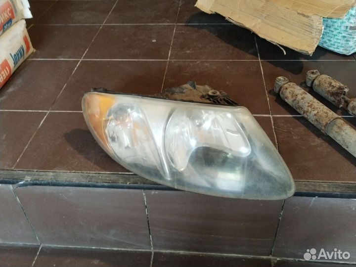 Фара передняя