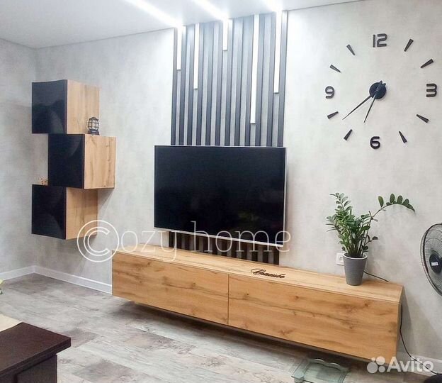 Тумба под тв + навесные шкафы. Новая