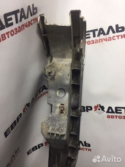 Усилитель бампера передний Peugeot 306 универсал 1