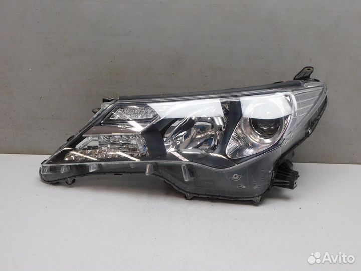 Фара левая Toyota RAV 4 (92920)