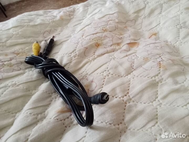 Кабель USB на видео