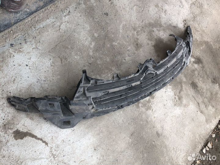 Peшеткa радиатора Сitrоen С4 cедан B7 кузов