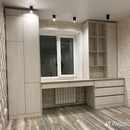 Рабочая зона у окна на заказ