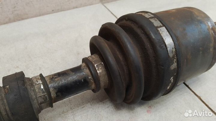 Привод передний левый