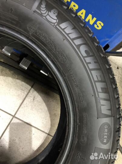 Michelin X-Ice 2 215/65 R16