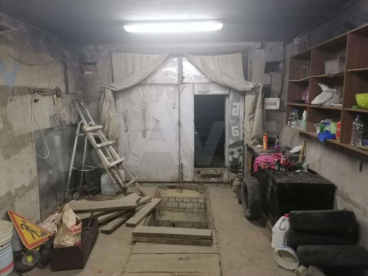 Гараж, > 30 м²