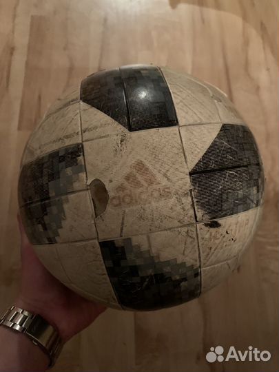 Футбольный мяч telstar