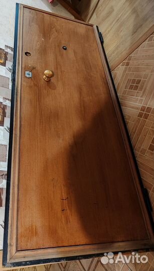 Продам входную дверь бу