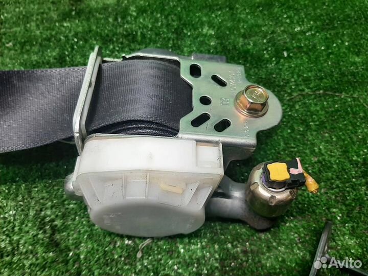 Ремень безопасности передний левый Subaru Foreste