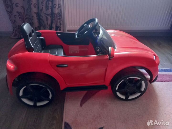 Детский электромобиль