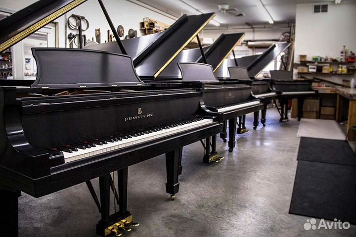 Рояль Steinway and Sons (аксессуары в подарок)