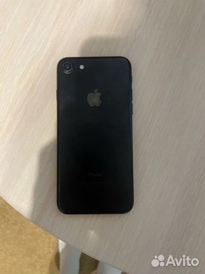 Мобильные телефоны бу iPhone 7