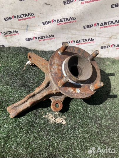 Кулак поворотный передний левый Nissan Almera N16