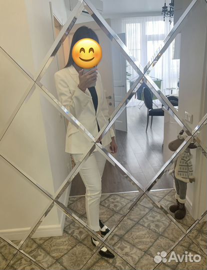 Смокинг женский белый