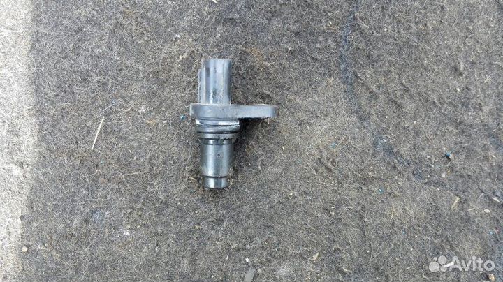 Датчик положения распредвала Toyota Camry V40 3