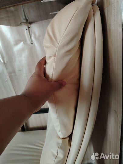 Кожанное кресло педикюрное