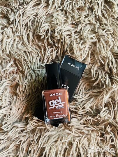 Продукция Avon. Тональники, лак для ногтей