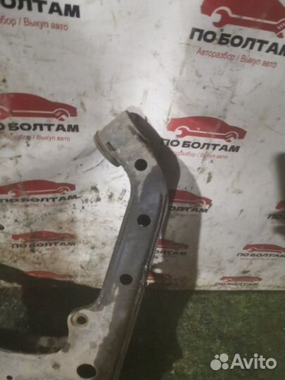 Рычаг подвески передний левый Suzuki Sidekick G16R