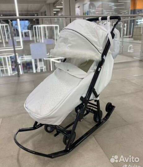 Коляска санки белые