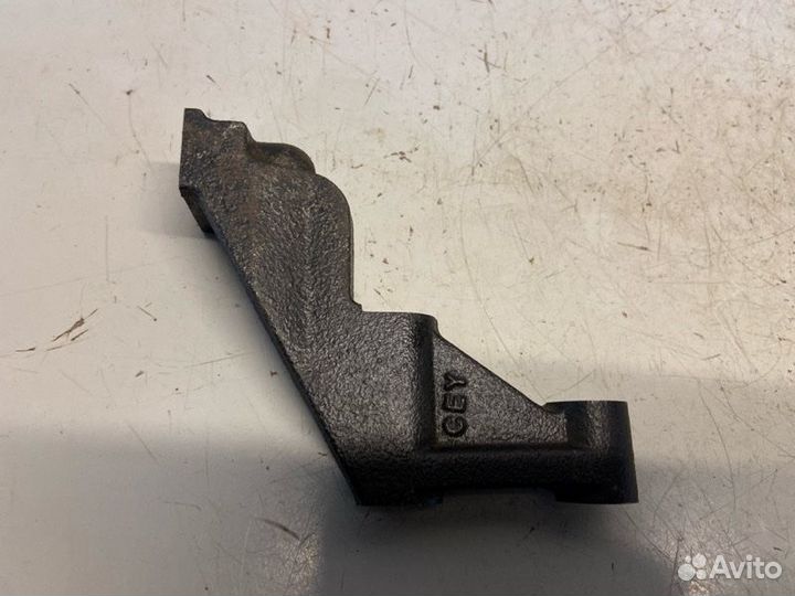 Крепление двигателя Hyundai Tucson 1