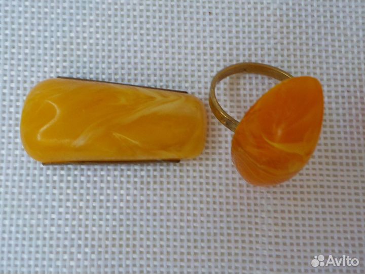 Броши и кольцо оптом имитация янтарь СССР