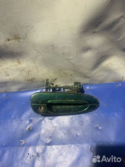 Ручка двери передняя правая mazda 626 ge