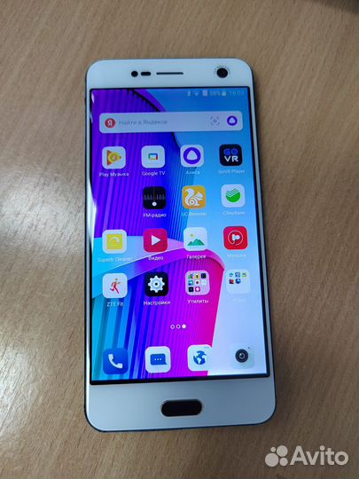 ZTE Blade V8, 3/32 ГБ