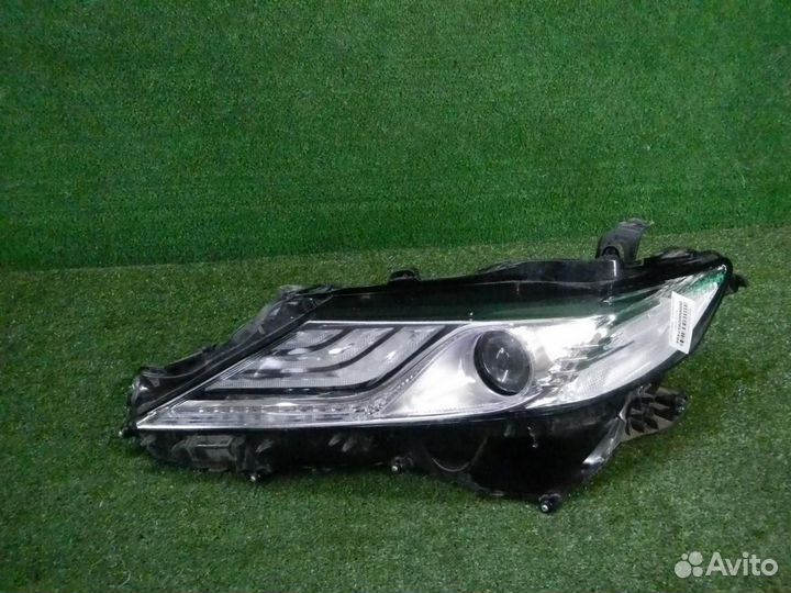 Фара левая Toyota Camry