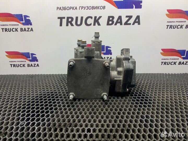 Кран управления тормозами прицепа