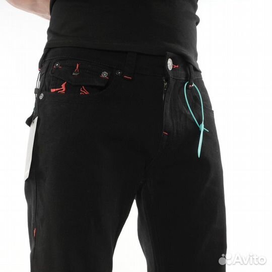 Джинсы True Religion черные с красными вставками