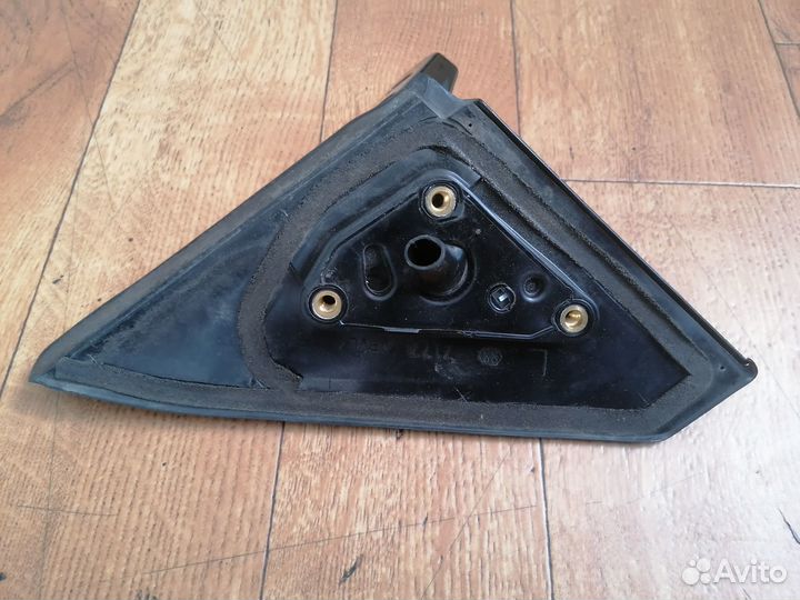 Крепление зеркала Toyota Verossa левое