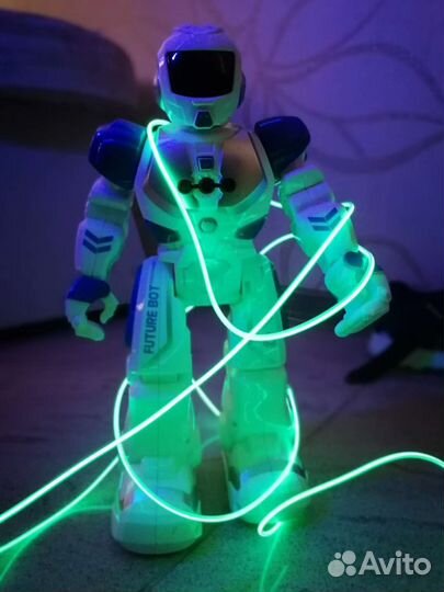 Робот на пульте управления