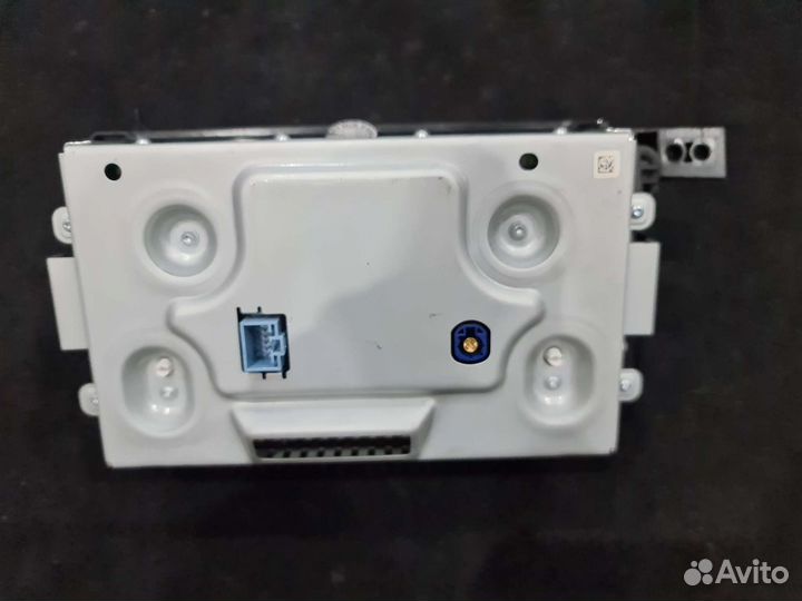 Центральный дисплей Mercedes W221 рестайлинг