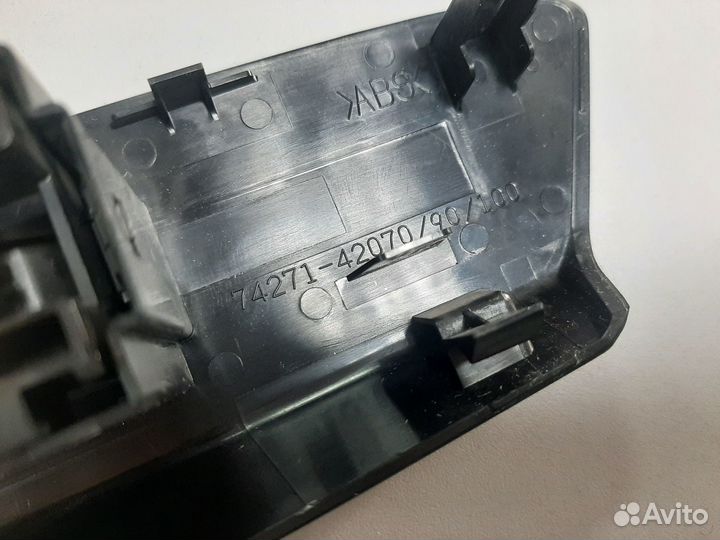 Кнопка стеклоподъемника задняя правая Rav4 40 2019