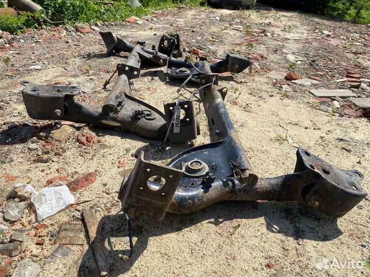 Балка renault logan