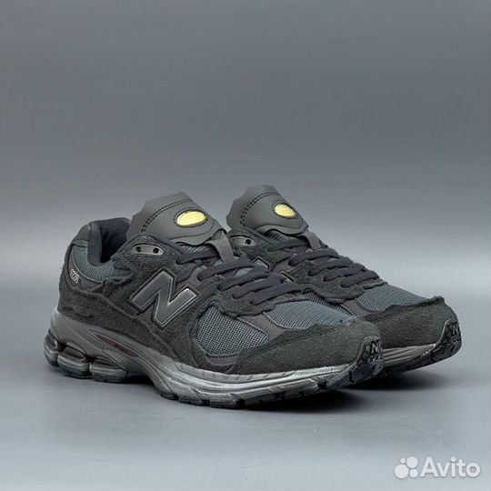 Мужские кроссовки New Balance 2002R