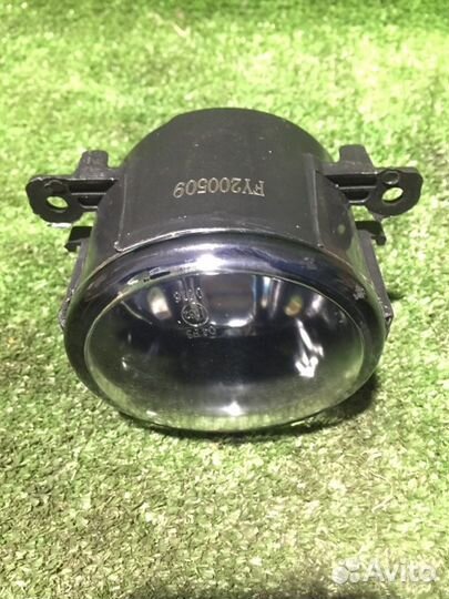 Фара противотуманная Mitsubishi Pajero V9 W