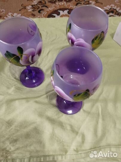 Рюмка на высокой ножке