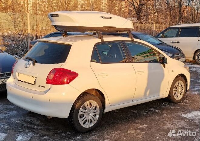 Бокс на крышу Broomer белый глянец Toyota Auris
