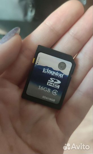 Зеркальный фотоаппарат canon 1300D