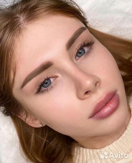 Перманентный макияж бровей