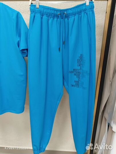 Спортивный костюм