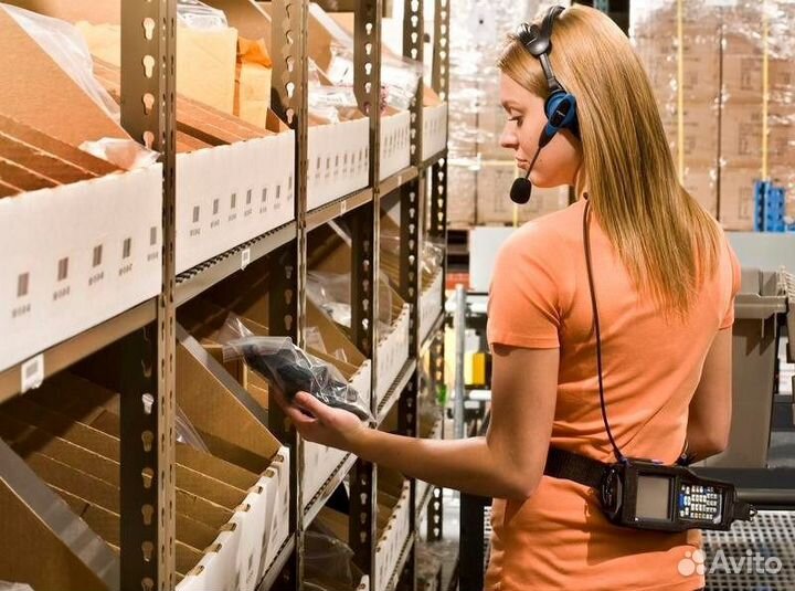 Кладовщик Вахта Москва