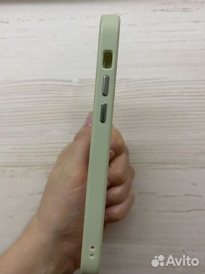 Чехол на iPhone 12