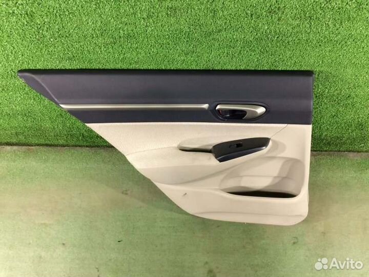 Обшивка двери задняя левая Honda Civic FD1 R18A