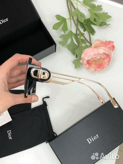 Солнцезащитные очки женские Dior
