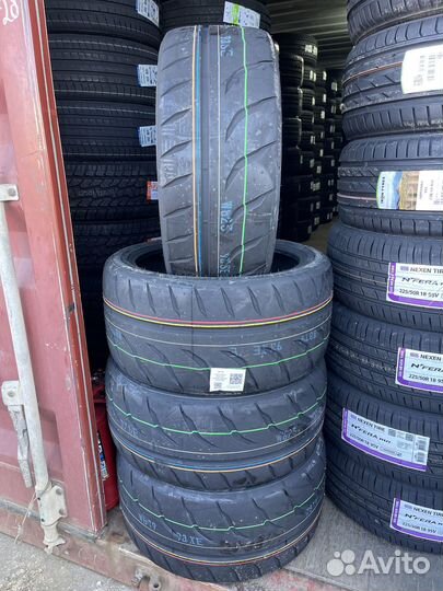 Toyo Proxes R888R 275/35 R18 95Y