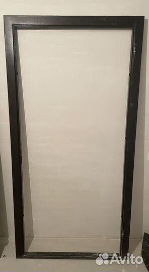 Дверь входная металлическая б/у